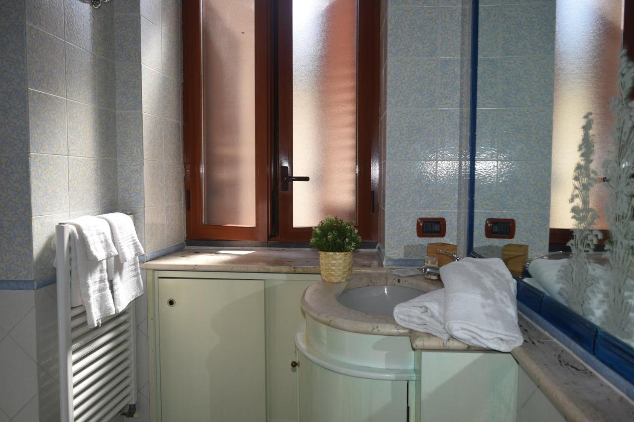 La Finestra Sul Mare Bed & Breakfast Ischia Luaran gambar